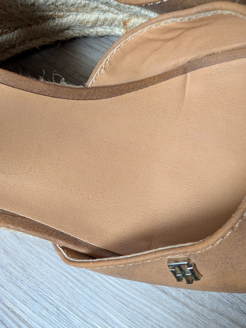 Tommy Hilfiger Women’s Tan Leather Espadrille Wedge Sandals - Picture 6 of 9